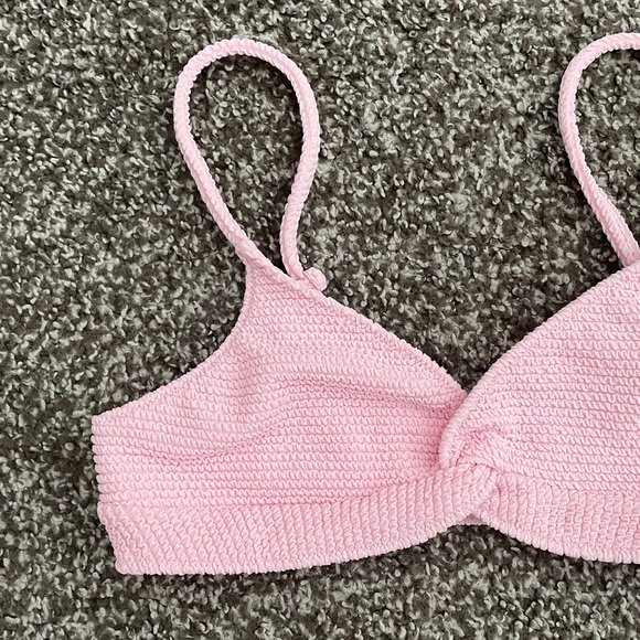 NWT PACSUN PINK TEXTURED TWIST FRONT SWIMSUIT TOP IN SIZE SMALL - Picture 7 of 7